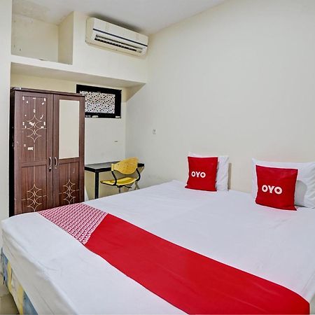 Oyo 93112 Garden Homestay 3 Merlion Sorabaya Extérieur photo