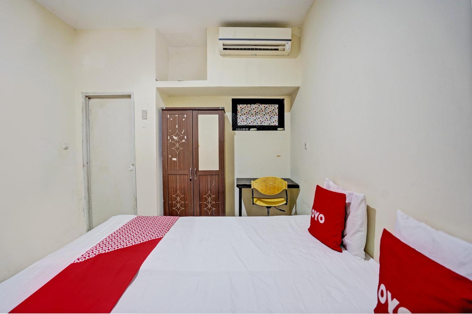 Oyo 93112 Garden Homestay 3 Merlion Sorabaya Extérieur photo