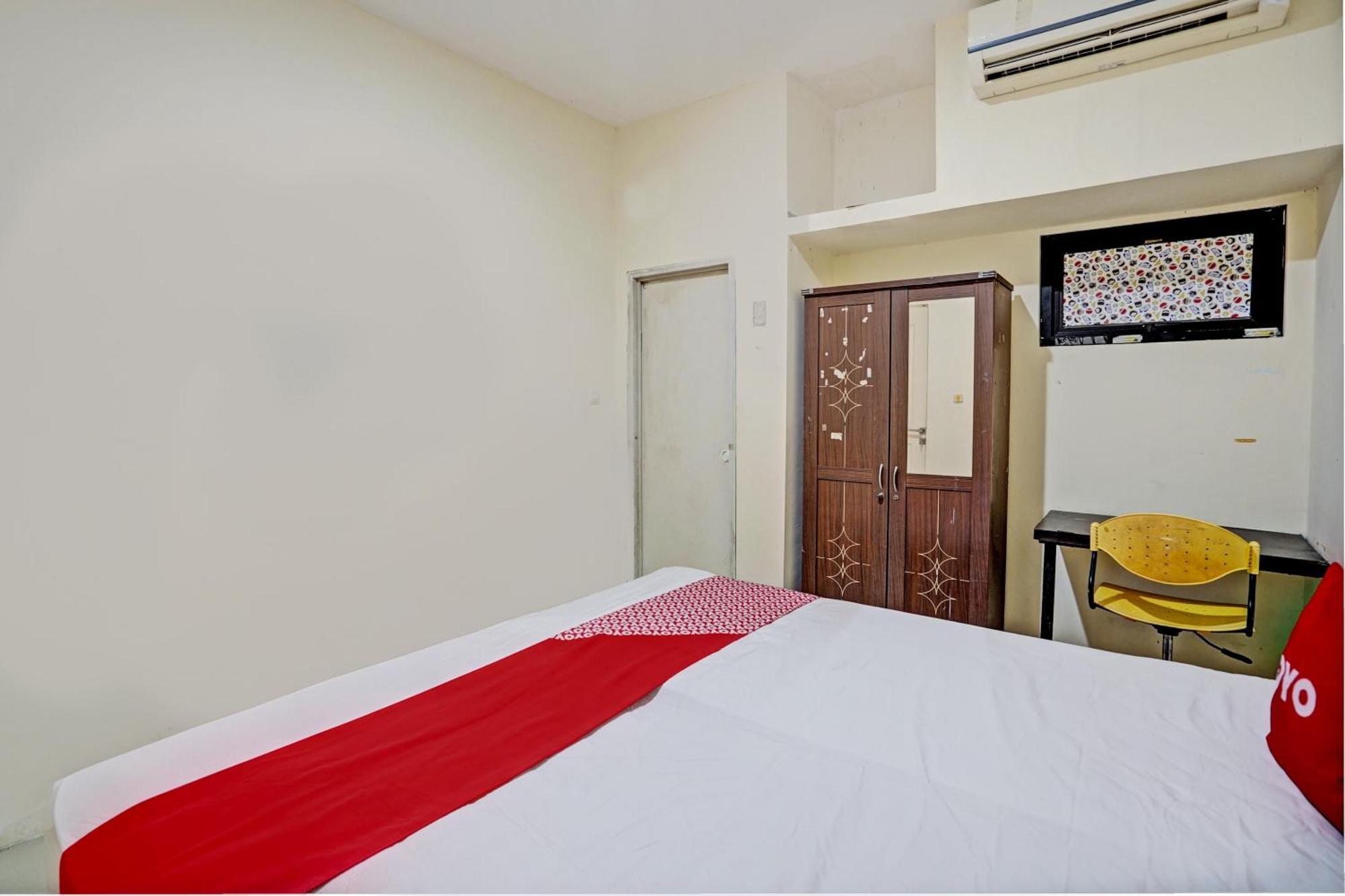 Oyo 93112 Garden Homestay 3 Merlion Sorabaya Extérieur photo