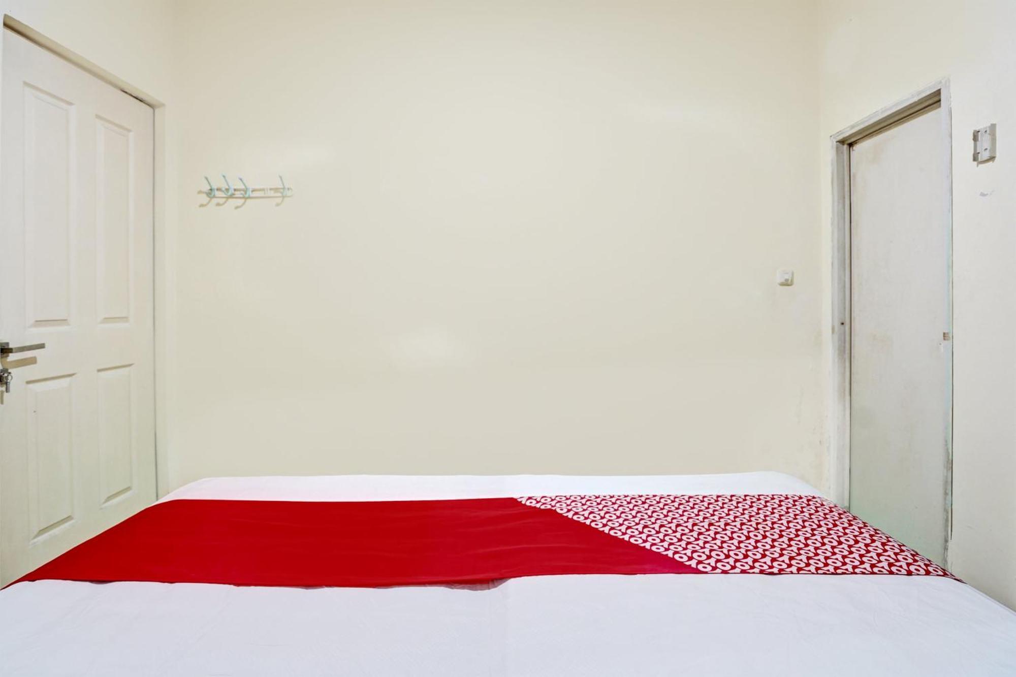 Oyo 93112 Garden Homestay 3 Merlion Sorabaya Extérieur photo