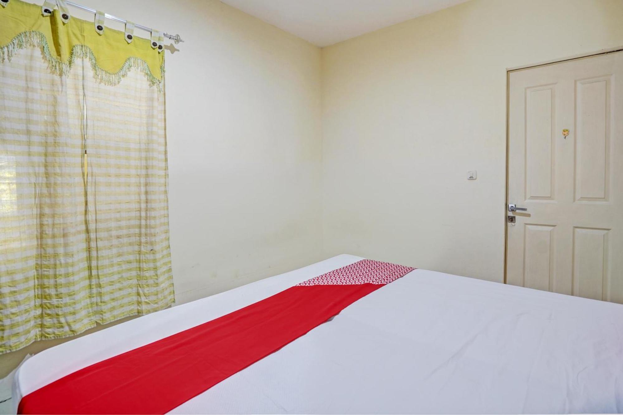 Oyo 93112 Garden Homestay 3 Merlion Sorabaya Extérieur photo